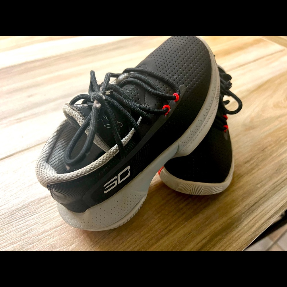 Under armour 3zerolii